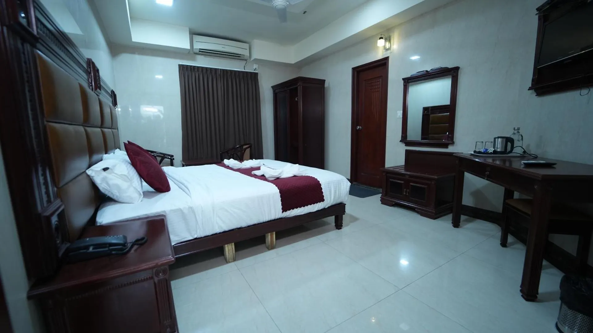 Hotel Mazus Urban Express Mysore Indien
