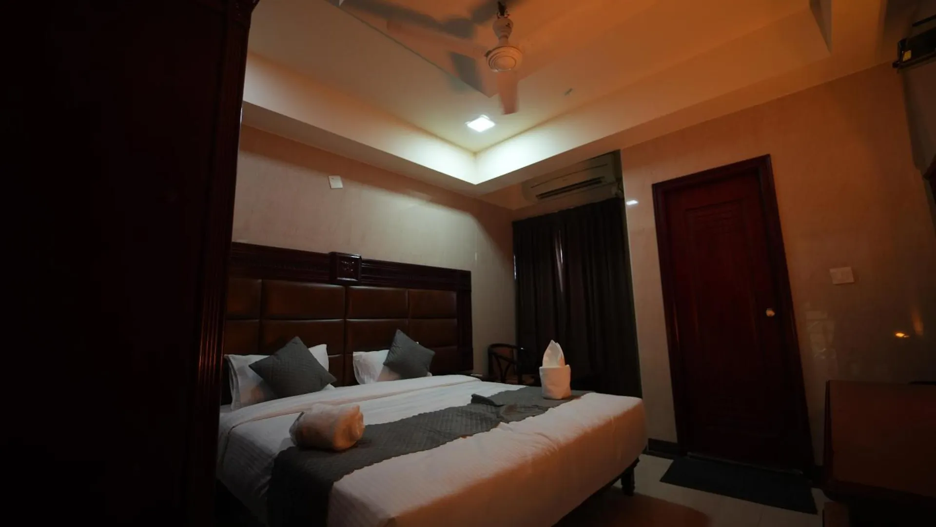 Hotel Mazus Urban Express Mysore