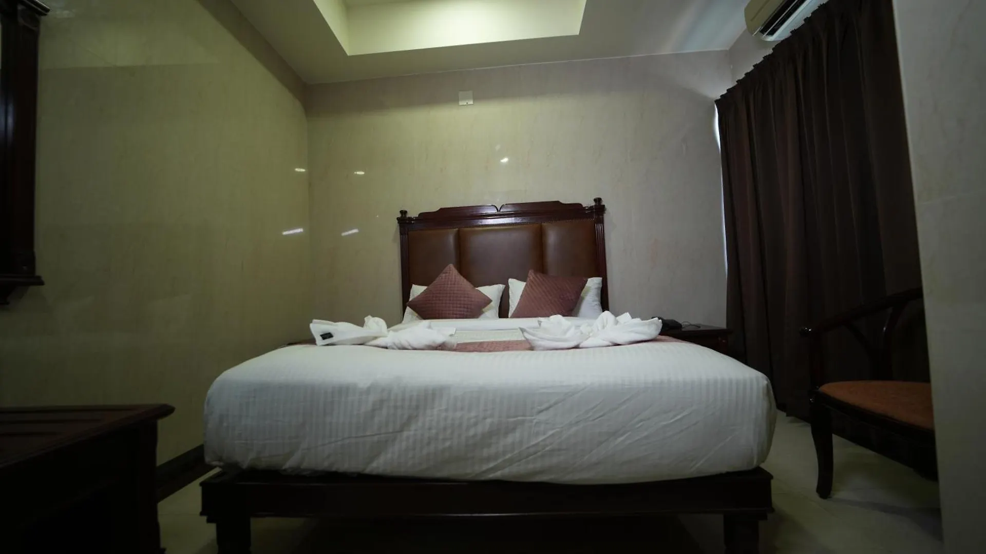 Hotel Mazus Urban Express Mysore